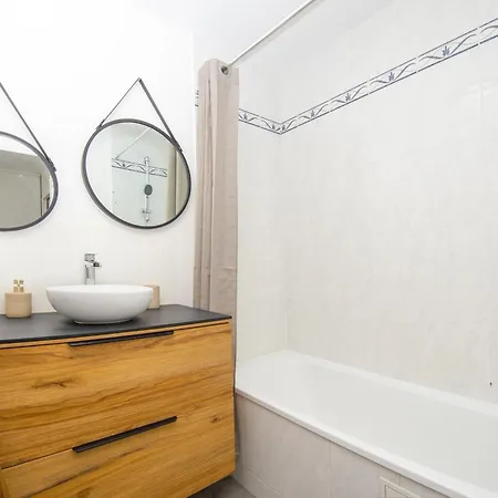 Apartment Palais Ligure - Agreable 2 Pieces - - Parking Gratuit *