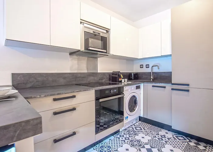 Palais Ligure - Agreable 2 Pieces - - Parking Gratuit * Menton