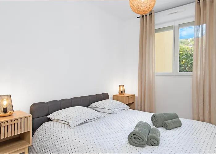 Palais Ligure - Agreable 2 Pieces - - Parking Gratuit *